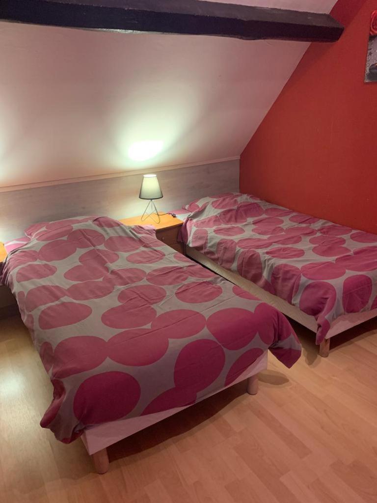 Gites De Montvaltin Le Breuil  Pokój zdjęcie