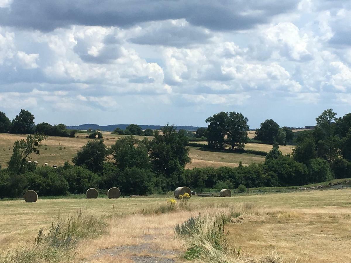 Gites De Montvaltin Le Breuil  Zewnętrze zdjęcie